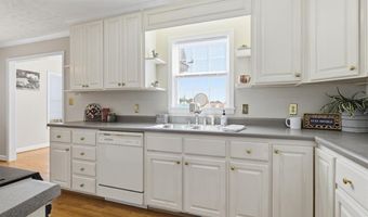 1594 Carroll Store Rd, Autryville, NC 28318