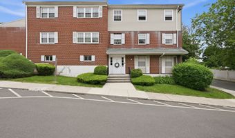 50 Greenhouse Rd 41D, Bridgeport, CT 06606