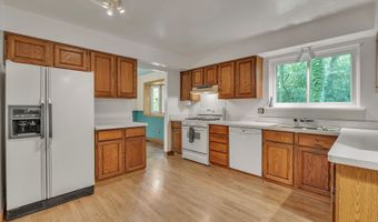 2145 Steeplechase Dr, Ann Arbor, MI 48103