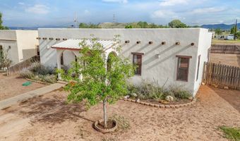 1104 W Eagle Pass, Alpine, TX 79830
