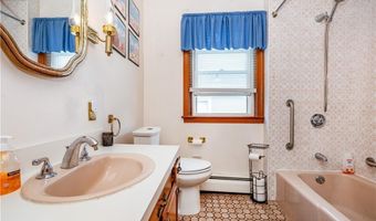 117 Orchard St, East Providence, RI 02914
