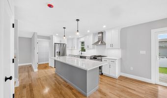 14 Neillian Way 14, Bedford, MA 01730