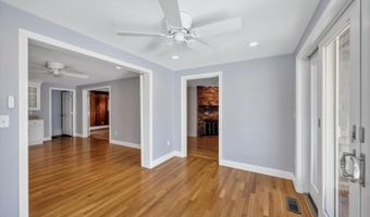 52 Clubhouse Dr, Bourne, MA 02532