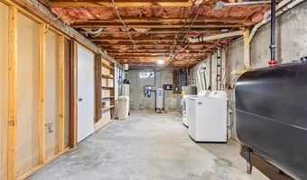 31 Stanchion Ave, Jamestown, RI 02835