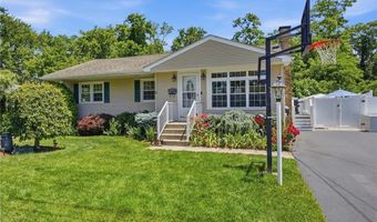 72 Fairweather Ave, Cranston, RI 02910