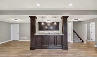 5400 Windrose Ln, Ames, IA 50014