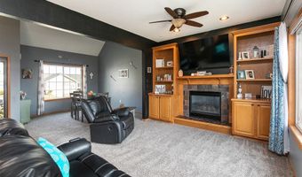 1407 Maple Dr, Adel, IA 50003