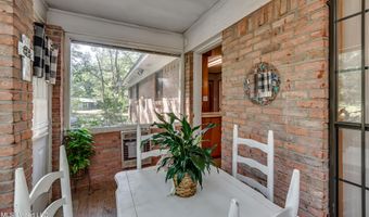 180 Alton Cir, Benton, MS 39039