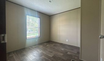 2607 Thornbury Ln, Almont, MI 48003