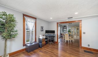 29 Sandusky St, Fredericktown, OH 43019
