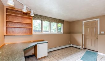 422 Buxton St, North Smithfield, RI 02896