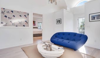 55 Bay View Ave, Amagansett, NY 11930