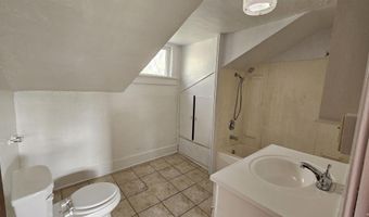 608 S Main St, Auburn, IN 46706