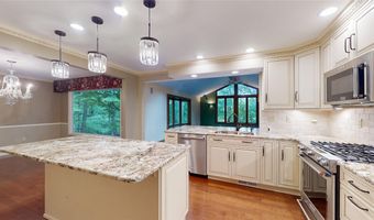 6051 SADDLEHORN Dr, Erie, PA 16506