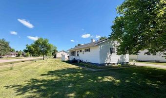 32 Dogwood Blvd, Babbitt, MN 55706