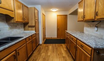 1521 E Melgaard Rd, Aberdeen, SD 57401