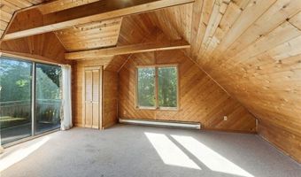 130 S Niantic Dr, Charlestown, RI 02813