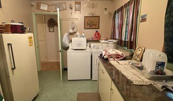 220 N 9th St, Challis, ID 83226