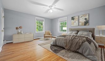 32 Rocky Glen Rd, Danbury, CT 06810