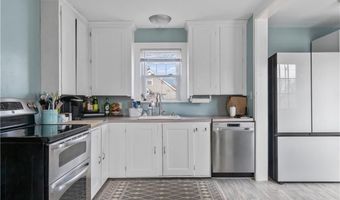 89 Sand Hill Cove Rd, Narragansett, RI 02882