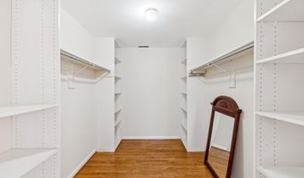 5203 NAHANT St, Bethesda, MD 20816