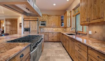 320 Chapman Ln, Bigfork, MT 59911