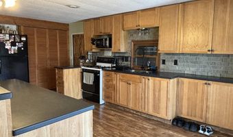 307 10th Ave, Ackley, IA 50601