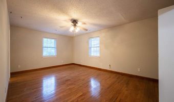 1690 Fairway Dr, Batesville, AR 72501