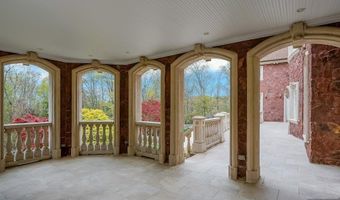 67 Robin Ln, Alpine, NJ 07620