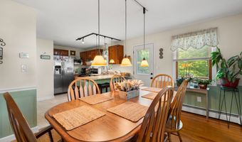 135 Liberty St 135, Clinton, CT 06413
