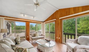 633 Chestnut Hill Rd, Glocester, RI 02814