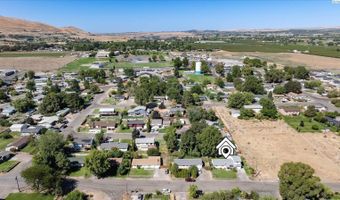 1209 11th St, Benton City, WA 99320