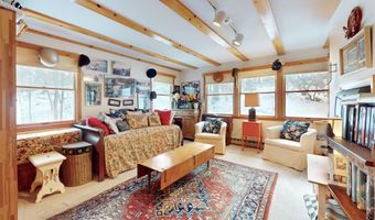 29 Carol St, Danbury, CT 06810