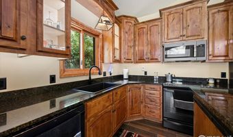 200 Falls Creek Dr, Bellvue, CO 80512