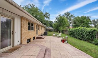 291 W Westwood Dr, Augusta, KS 67010