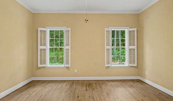 1911 Regalwood Dr, Albany, GA 31721