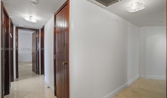 19355 Turnberry Way 25Gr, Aventura, FL 33180