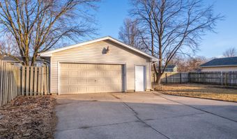 1005 6th St NW, Altoona, IA 50009