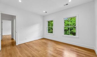 7926 BOLLING Dr, Alexandria, VA 22308