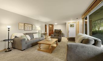 910 E 3rd St, Auburn, IN 46706