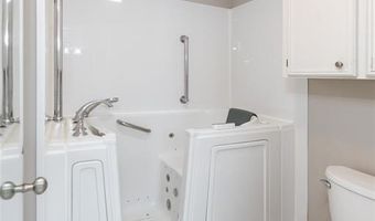7515 Millbrook Dr, Shreveport, LA 71105