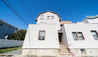 43 W 9TH St 6, Bayonne, NJ 07002