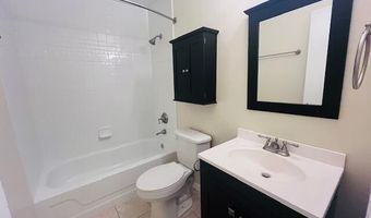 1223 King Henry Dr, Ocean Springs, MS 39564