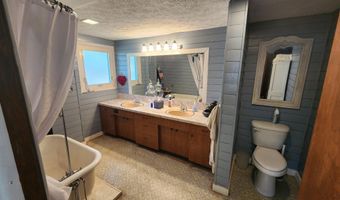 315 N Main St, Allegan, MI 49010
