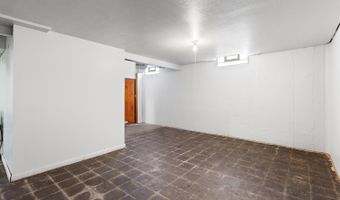 160 Canterbury St, Adrian, MI 49221