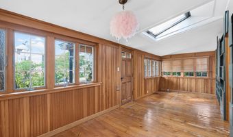 207 Pawson Rd, Branford, CT 06405