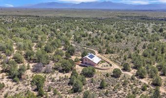 77 North Rd, Carson, NM 87517