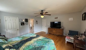 7 School St, Burlington, CT 06013