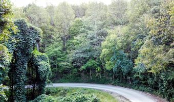 309 Smokey Joe Dr, Barbourville, KY 40906