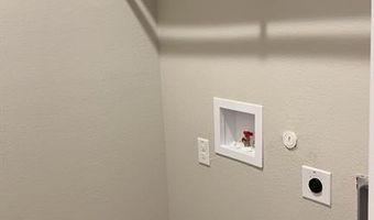 210 Navajo Trl, Alvarado, TX 76009